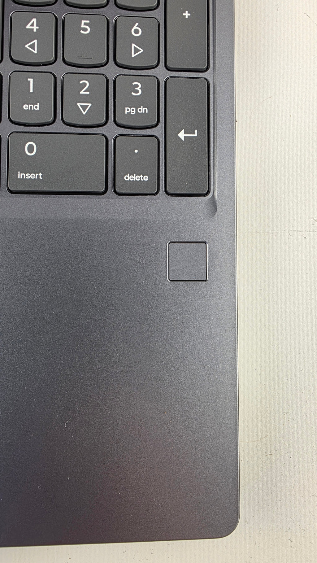 Lenovo IdeaPad Slim 3 15Q8X10 – Snapdragon X 8-Core, 16GB RAM, 1TB SSD