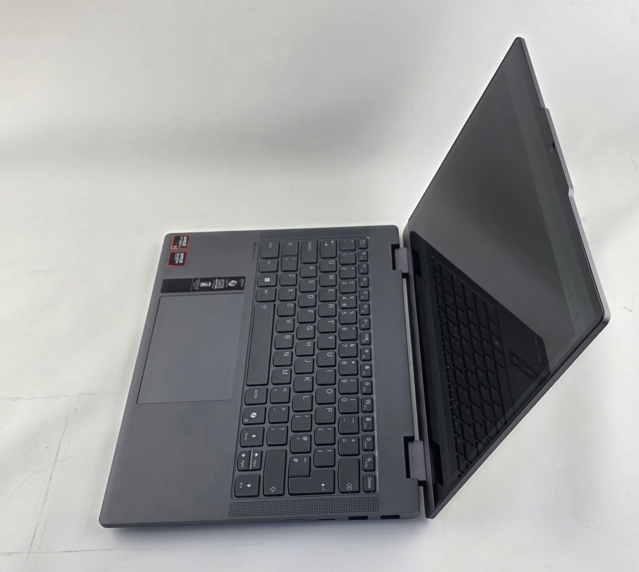 Lenovo IdeaPad 5 2-in-1 14AKP10 – Ryzen AI 7 350, 16GB RAM, 512GB SSD