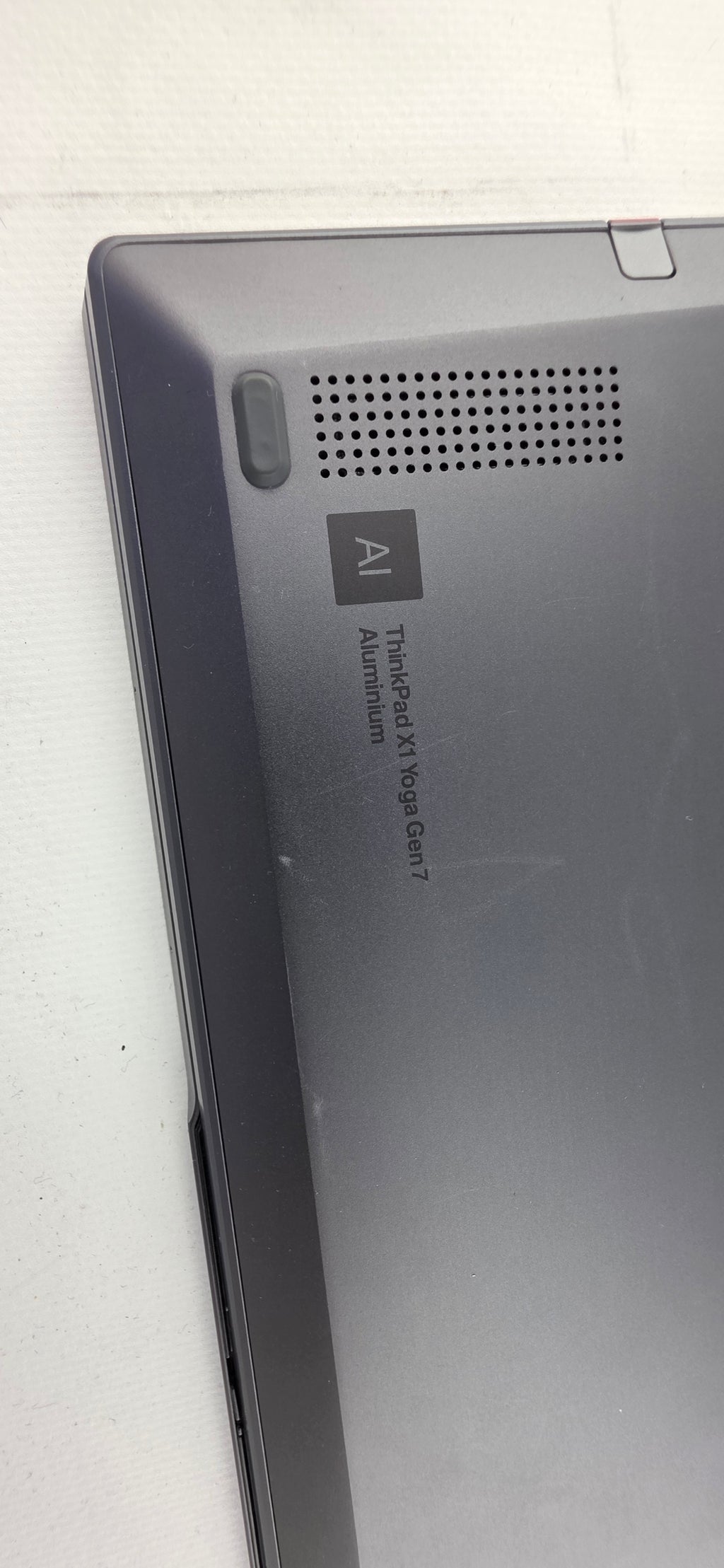 Lenovo ThinkPad X1 Yoga Gen 7 – Intel Core i7-1270P, 32GB RAM, 1TB SSD