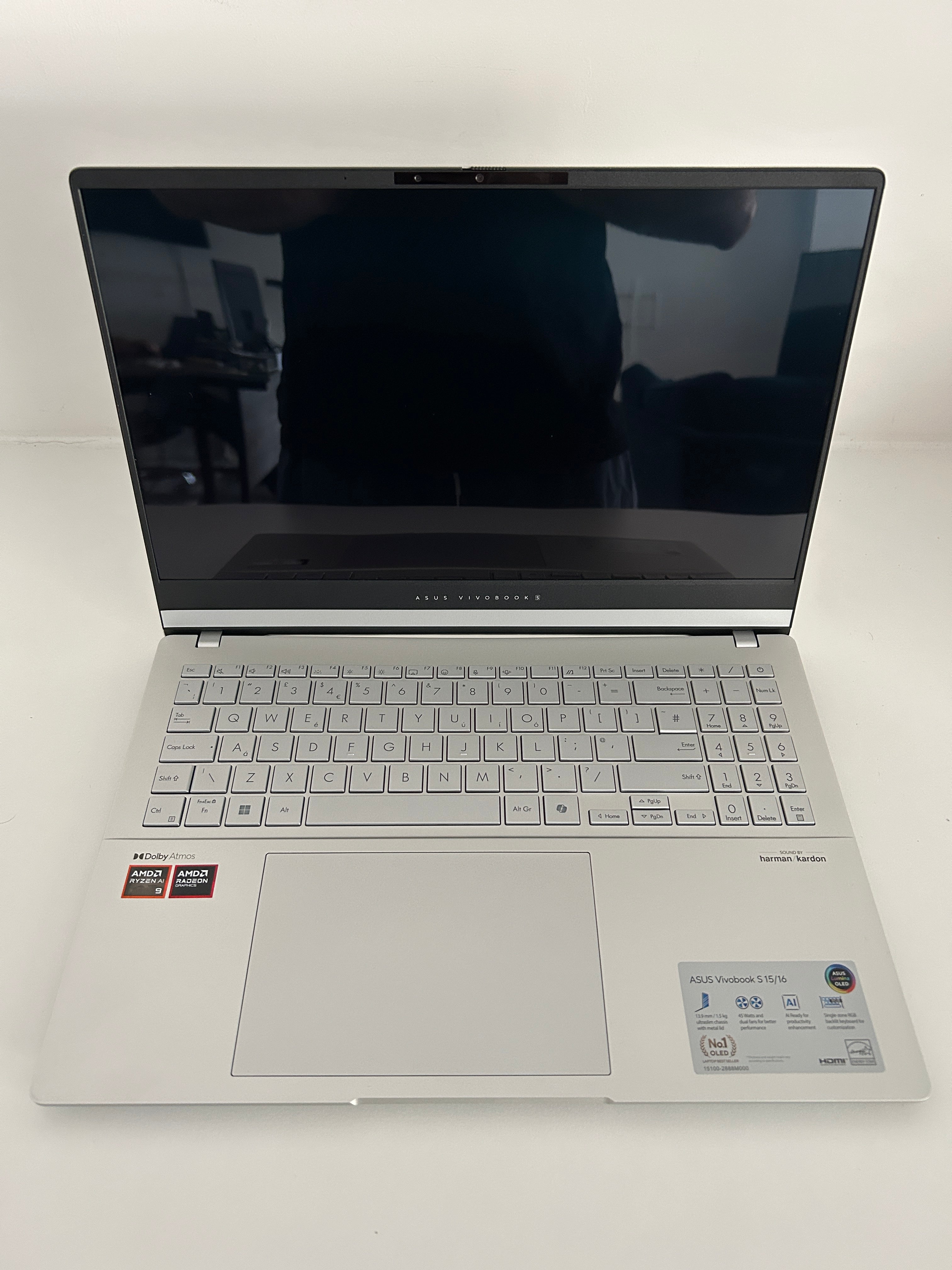 ASUS Vivobook S 15 OLED – Ryzen AI 9 365, 32GB RAM, 1TB SSD